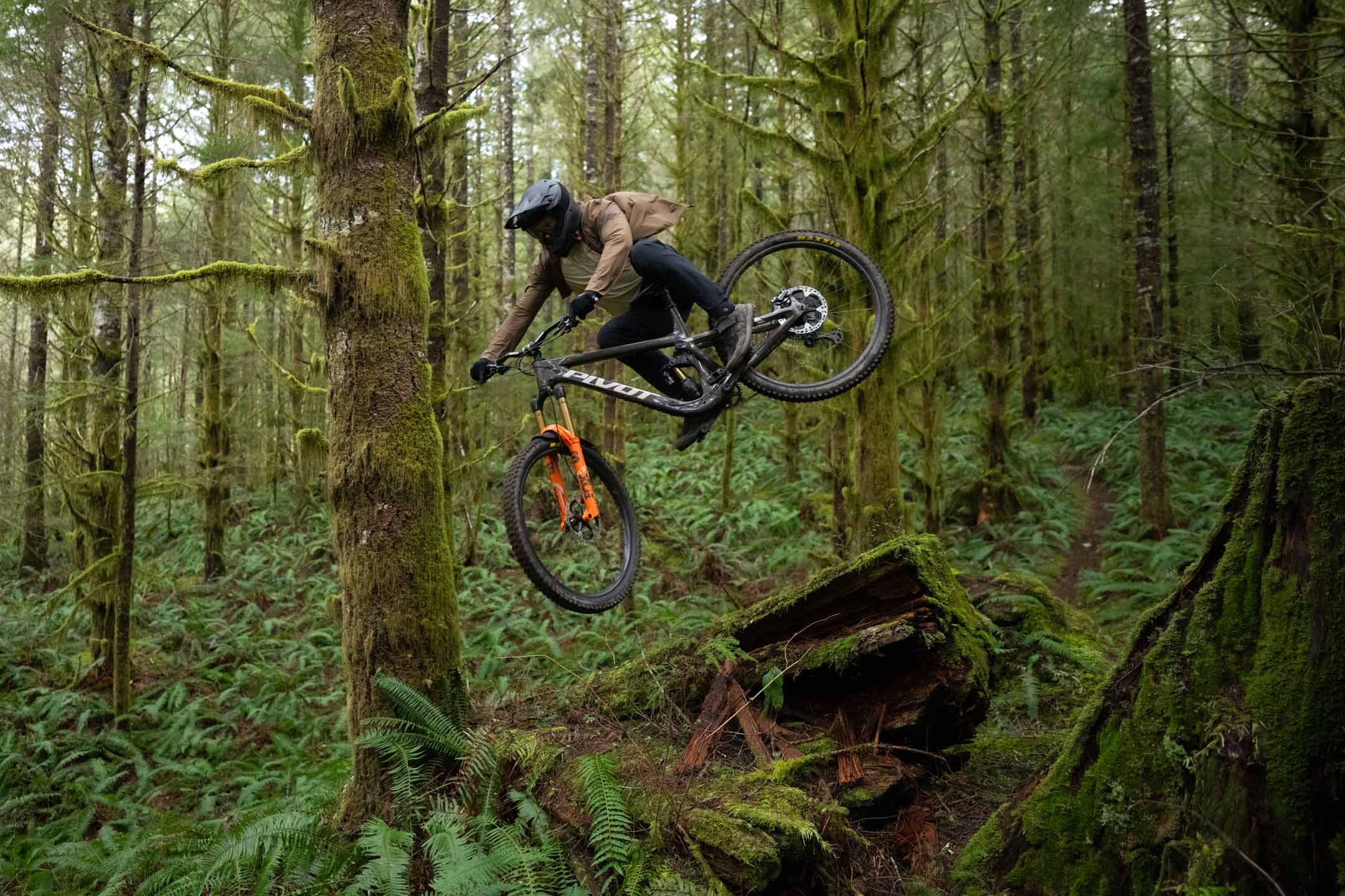 Fastest EWS Enduro Bike | Pivot Firebird | Pivot Cycles