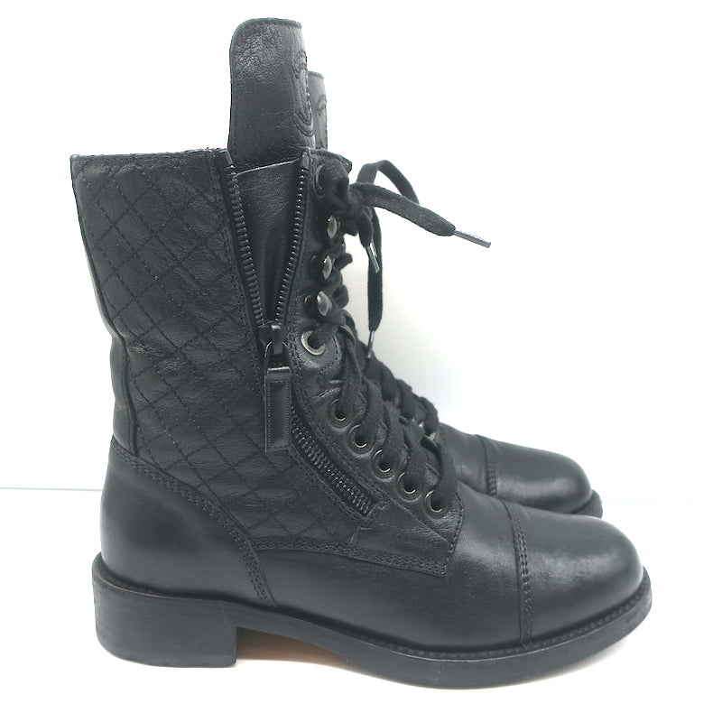 Chanel Combat Boot 3/4 Tall Quilted / Pearls / Chain 39 /9 Box