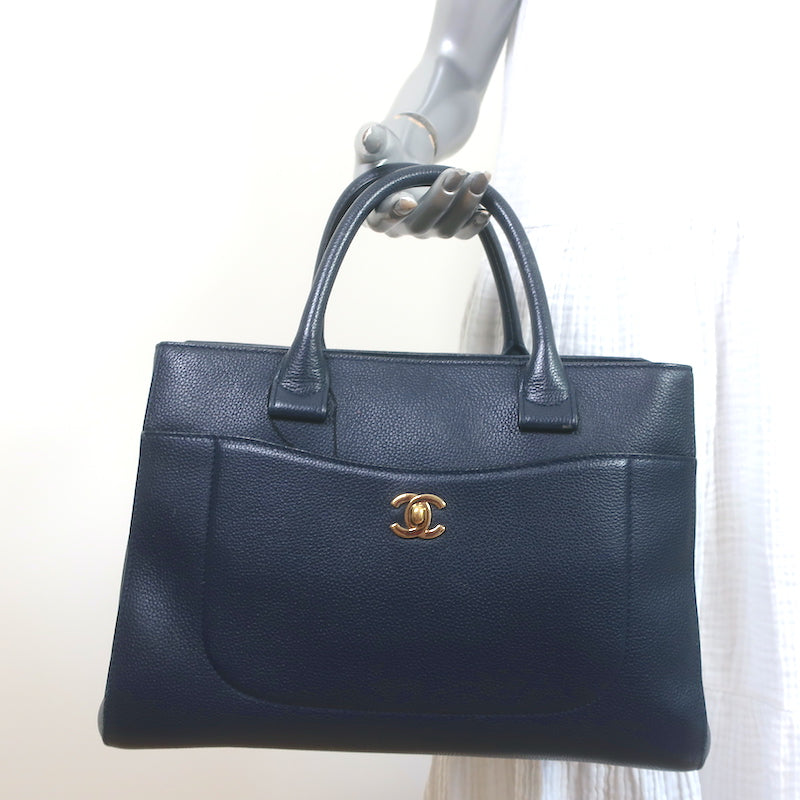 Chanel Navy Blue/Black Knit & Canvas Tote Bag Chanel