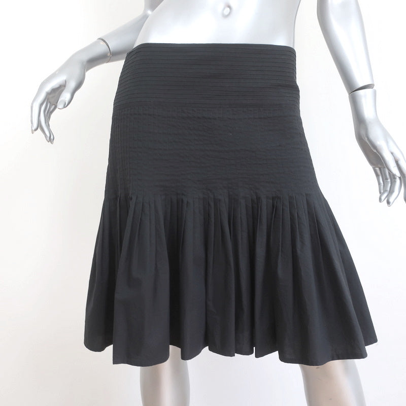 Burberry Pleated Skirt Black Pintucked Cotton Size US 8 – Celebrity Owned