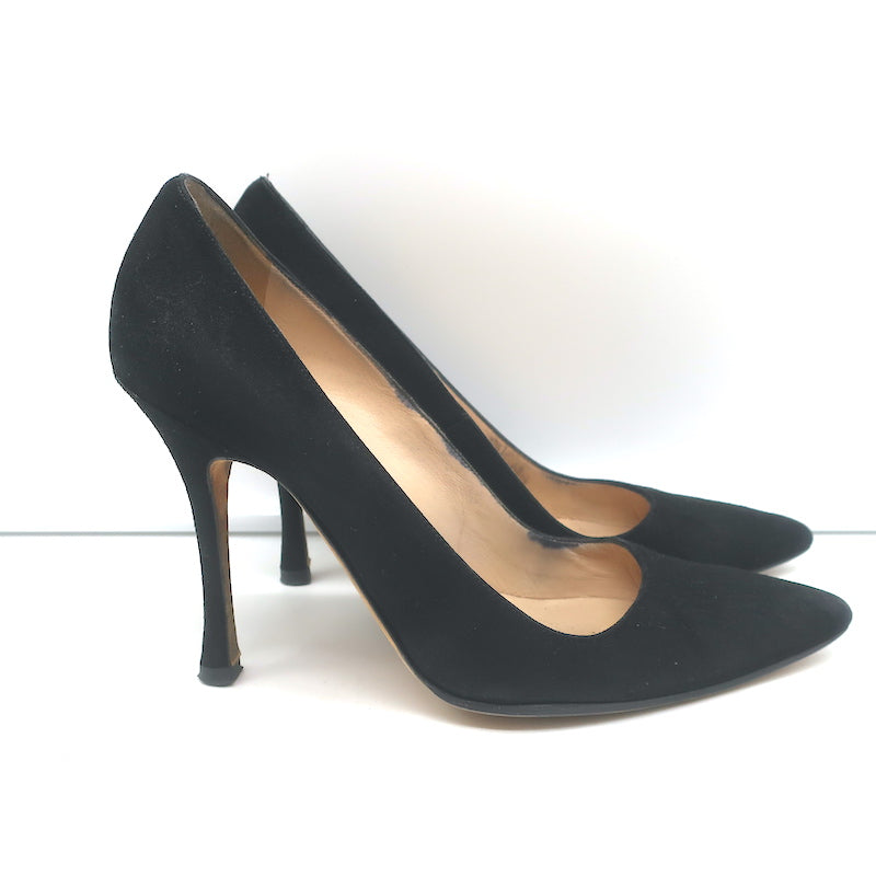 Manolo Blahnik BB 100 Pumps Black Suede Size 38 Pointed Toe Heels