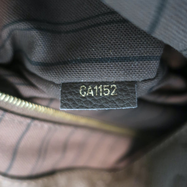 Louis Vuitton Artsy MM Monogram Empreinte Leather Beige Hobo ref.952660 -  Joli Closet
