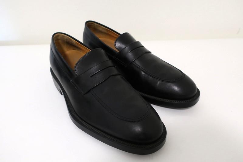 Tod's Penny Loafers Black Leather Size 9 UK 10 – Celebrity Owned
