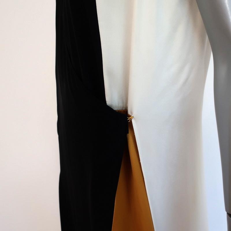 Tory Burch Clarice Wrap Dress Black/Cream Colorblock Silk Size 6 Sleev –  Celebrity Owned