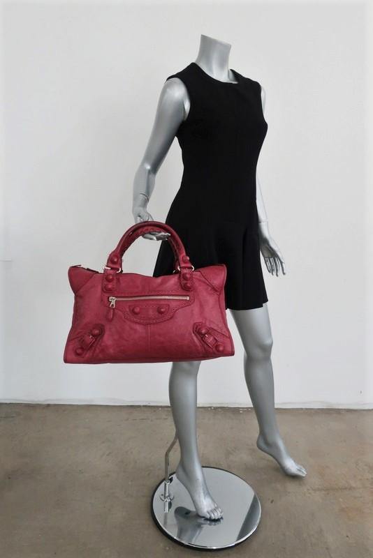 Væsen pistol daytime Balenciaga Giant Brogues Covered Work Bag Raspberry Leather Large Satc –  Celebrity Owned