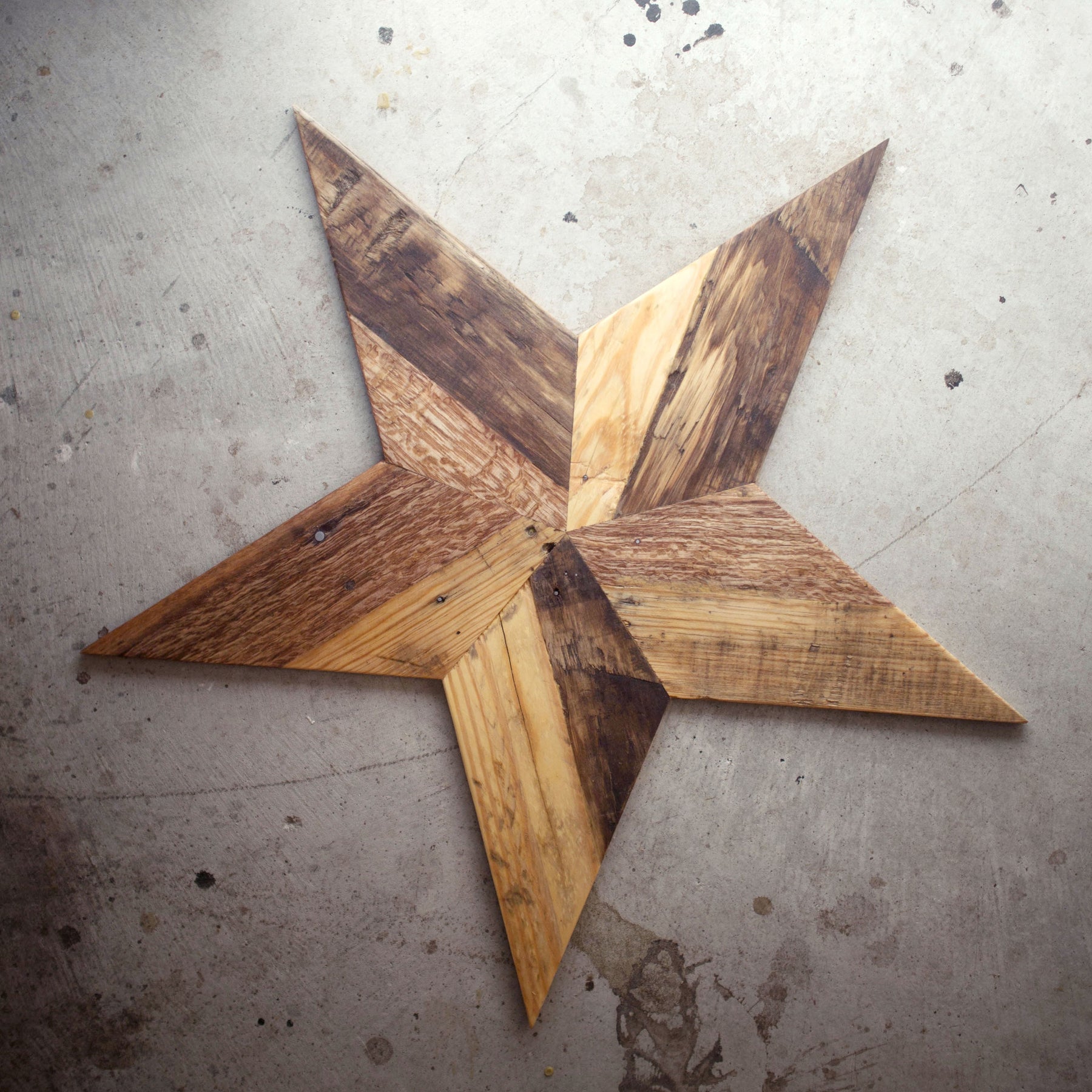 large-reclaimed-pallet-wood-stars-dennehey-design-co