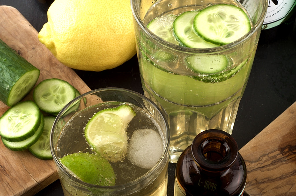 Portonic og ginseng tonic i glas, nærbillede