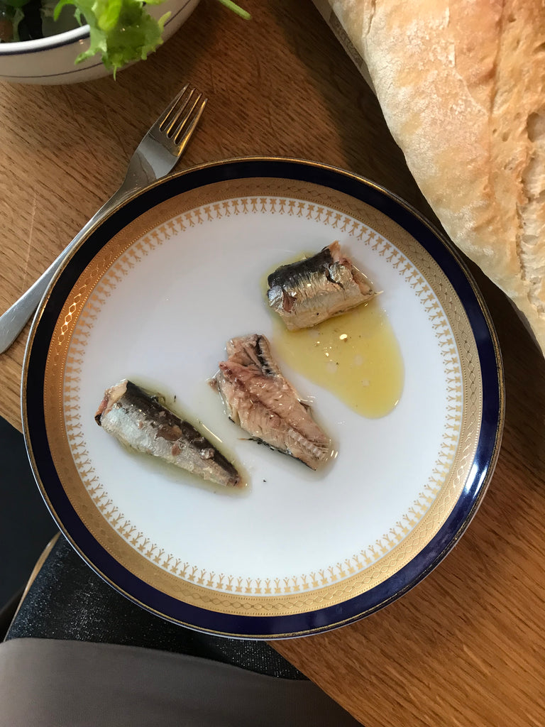 Country comparison of the sardines on the plate