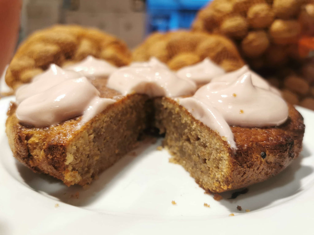 Walnut cake – cut