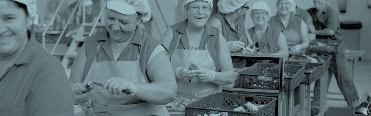 Conservera de Tarifa Frauen bei der Arbeit