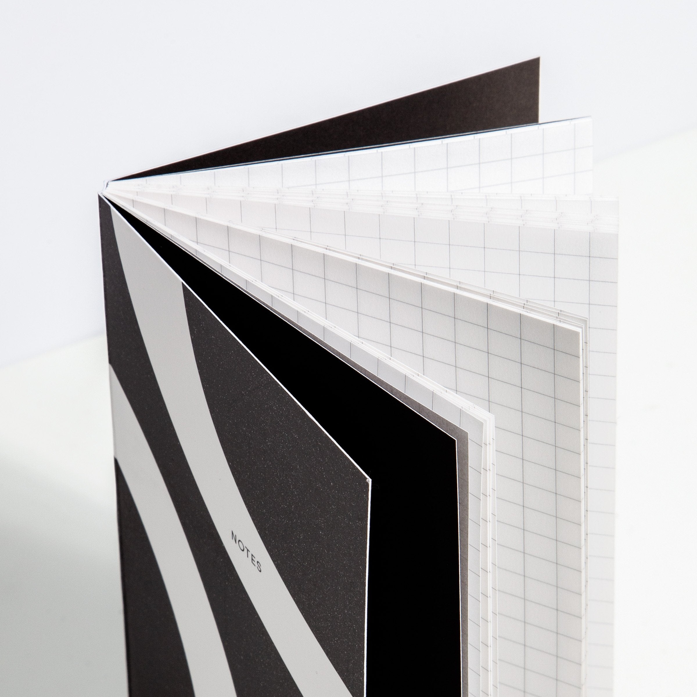 Folio Grid Notebook in Curves-image-2