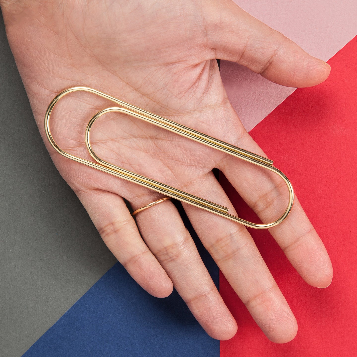 Giant Paper Clips – Poketo