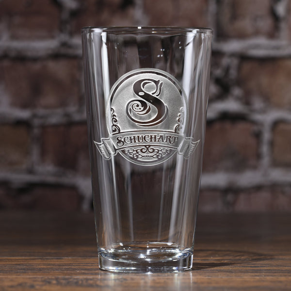 https://cdn.shopify.com/s/files/1/0001/8264/8896/products/engraved-pint-glasses_600x600.jpg?v=1619201740