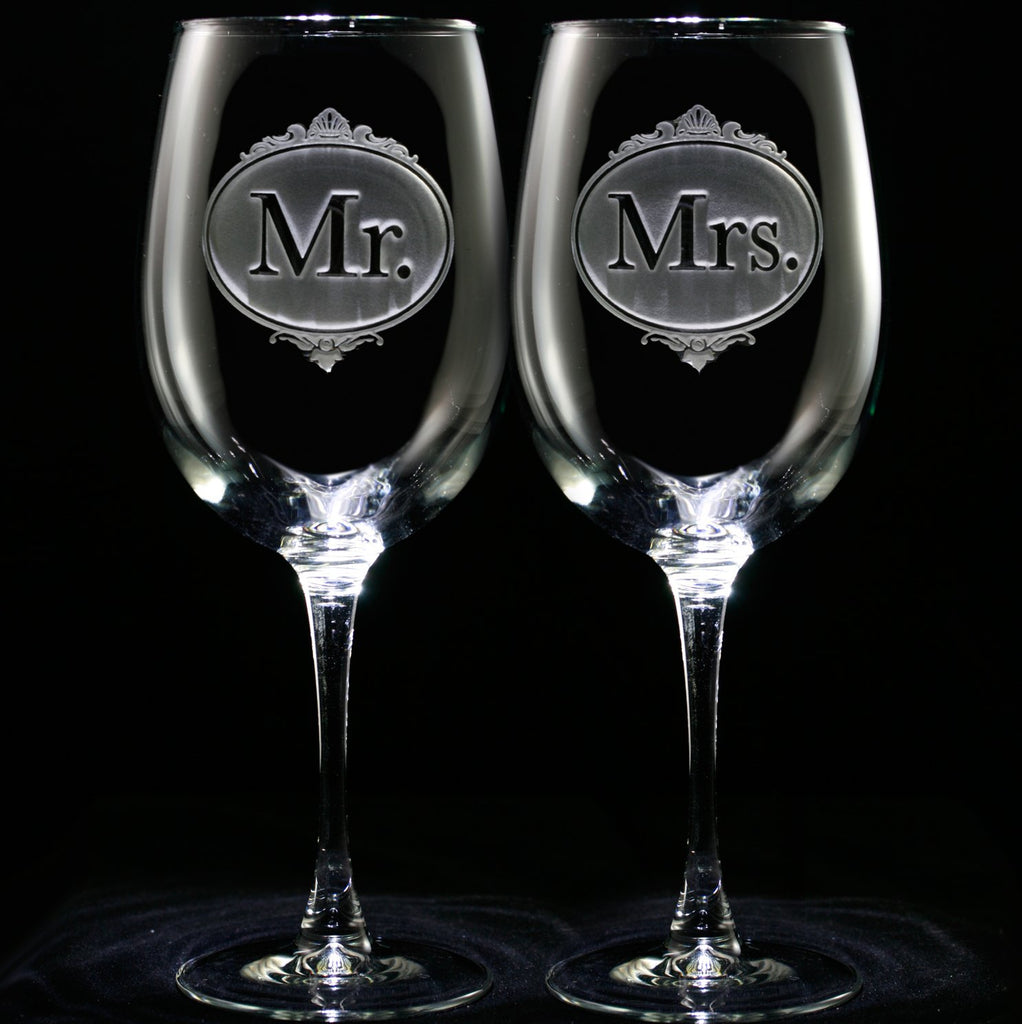 engraved wine glasses