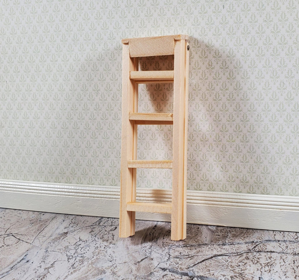 1:12 scale Wooden Step Ladder folds up U3192