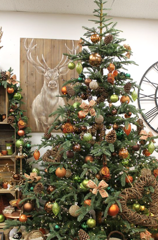 Christmas Tree Trends of 2021: Keep it Trendy or Traditional?