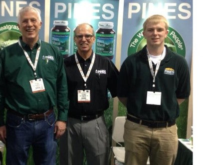 Ron, Steve and Steve's son, Skyler, at a trade show in 2013.