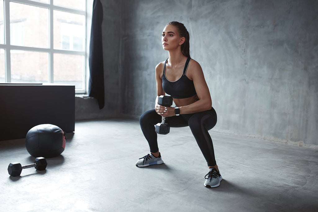 How To Perform Sissy Squats, Plus 3 Variations –