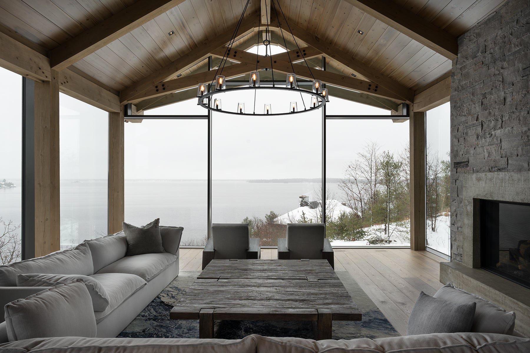 A Nordic-Style Lakefront Oasis
