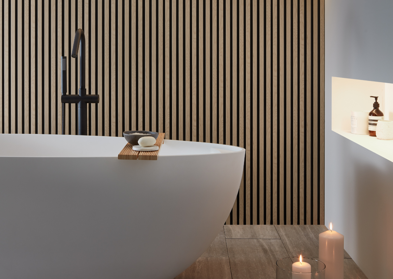SlatWall Waterproof as a feature wall behind a white bath