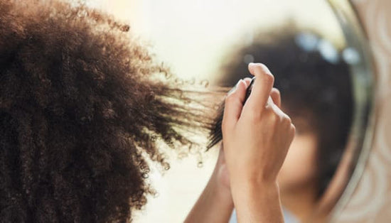 Démêler les cheveux bouclés, frisés sans casse | Diouda