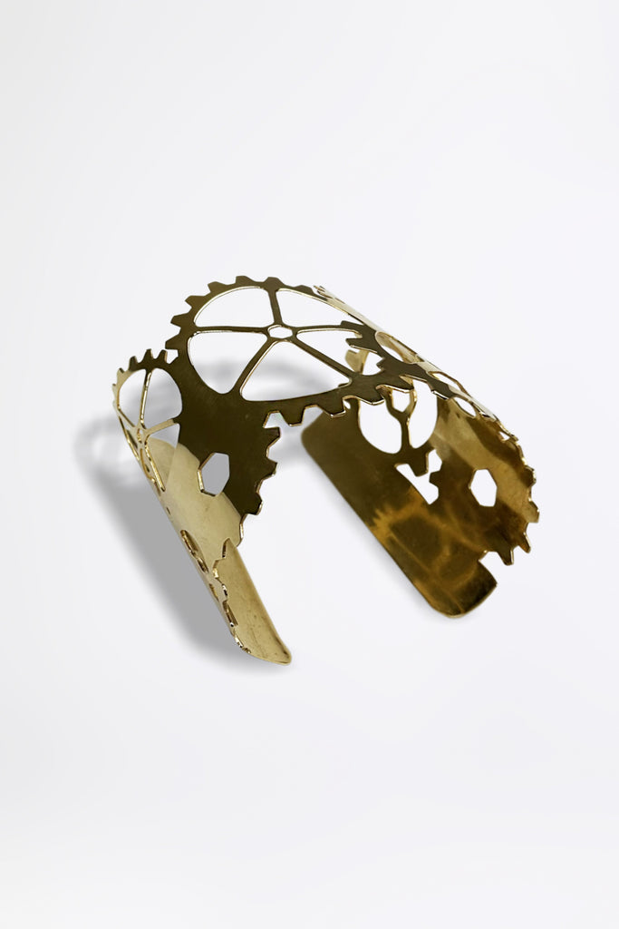 Gearwheel Gold Cuff Esther Perbandt