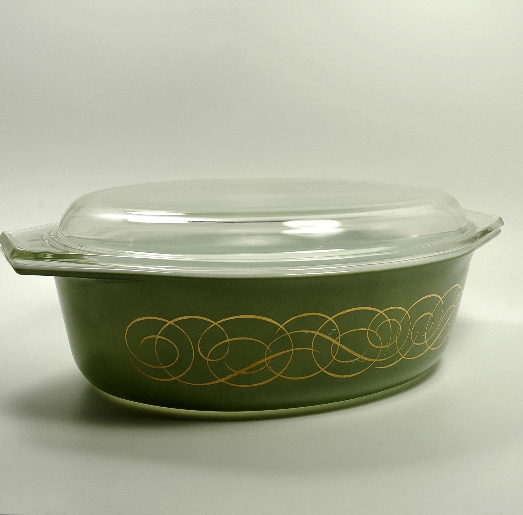 pyrex casserole dish