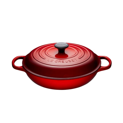 https://cdn.shopify.com/s/files/1/0002/8055/9622/products/Le-Creuset-4.7L-Cherry-Red-Cerise-Shallow-Braiser-32-cm-LS2532-3267_large.jpg?v=1636563827