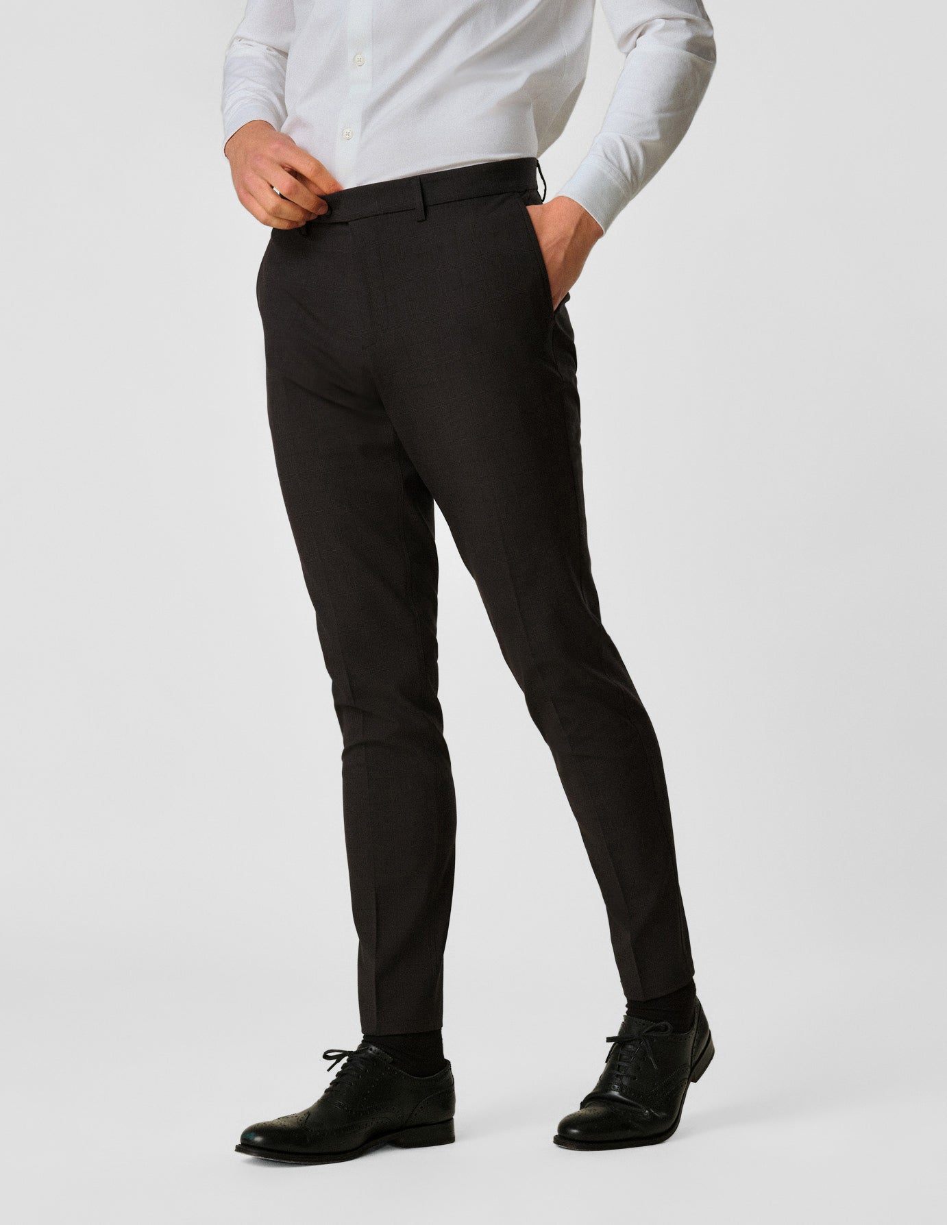 besøg Kommunist åbenbaring Essential Suit Pants Regular Black check | SHAPING NEW TOMORROW