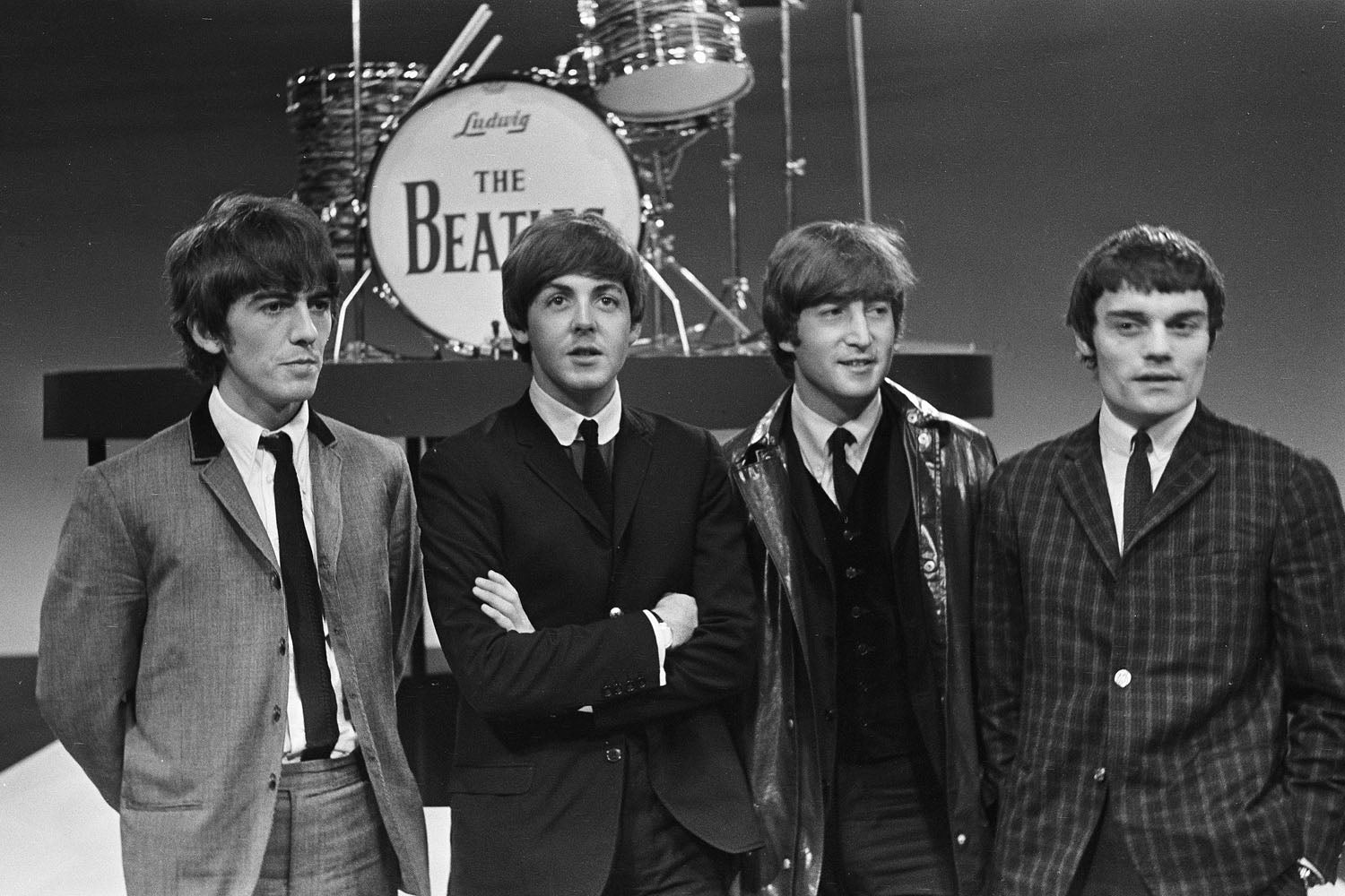 Why The Beatles' Remastered 'Revolver' Album Merits a Listen, Sound of  Life