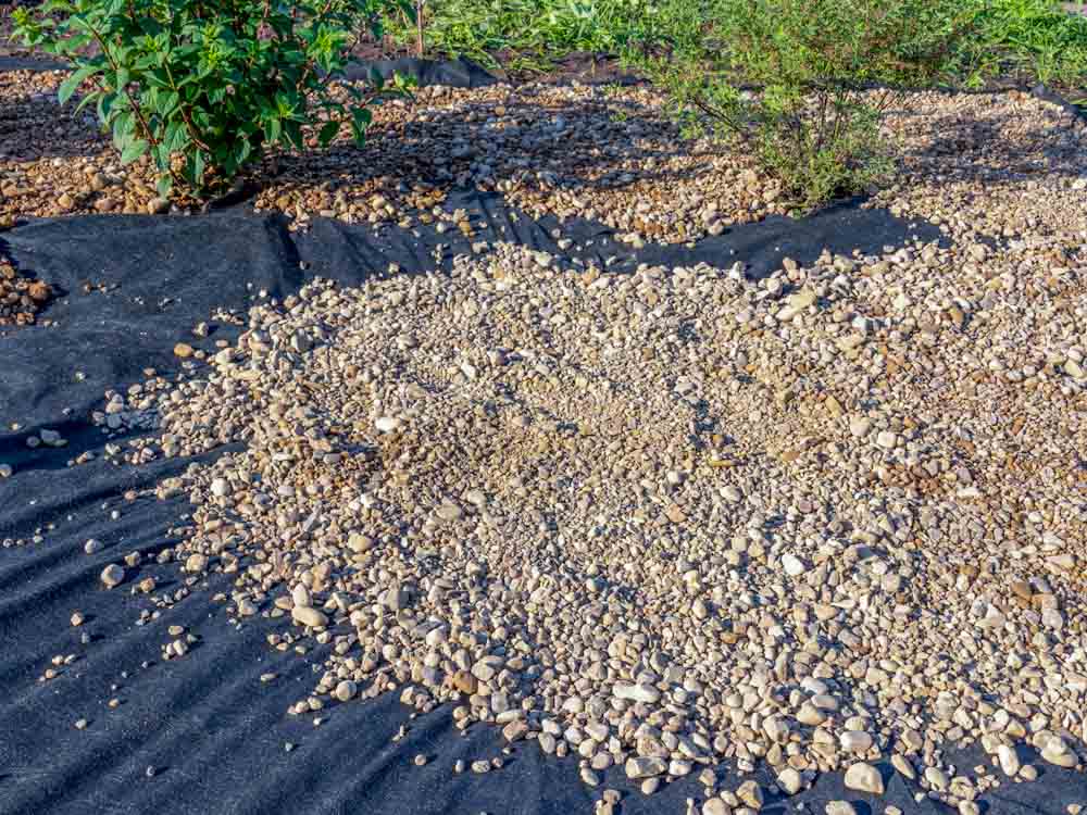 Gravel on non-woven geotextile