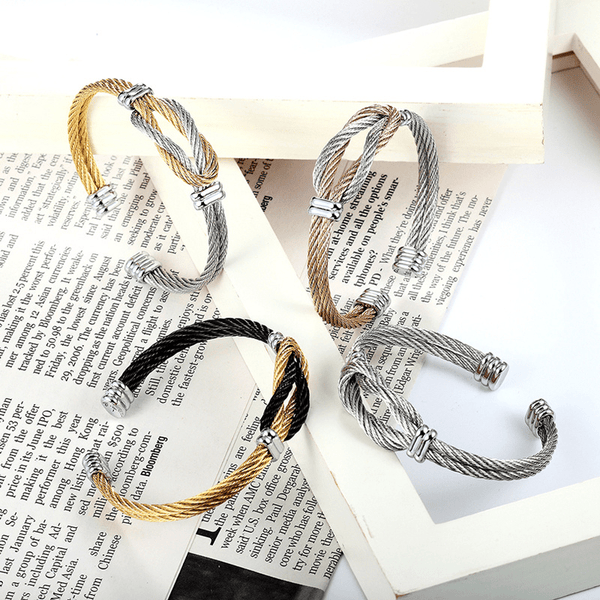 quatre bracelets jonc poignet fin