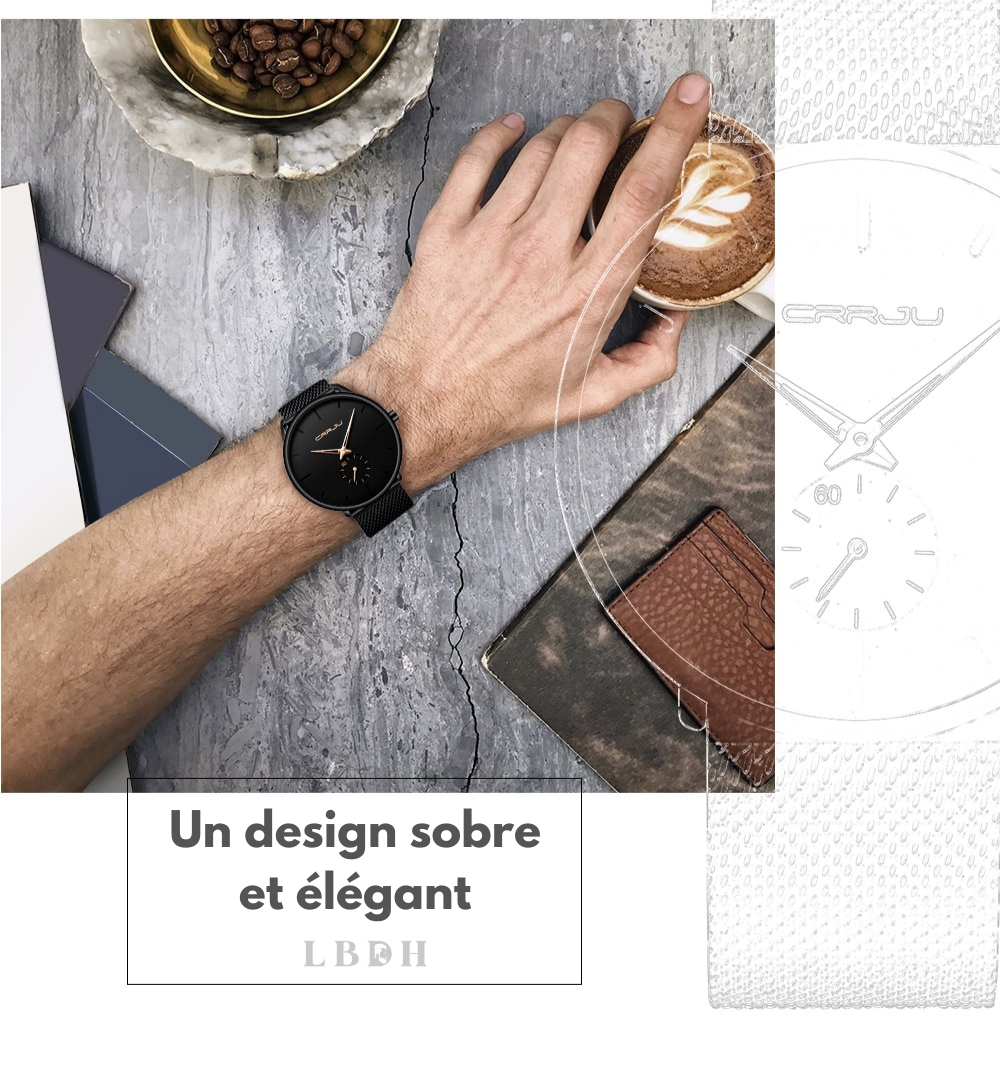 Variante Montre all black or rose portée avec un café