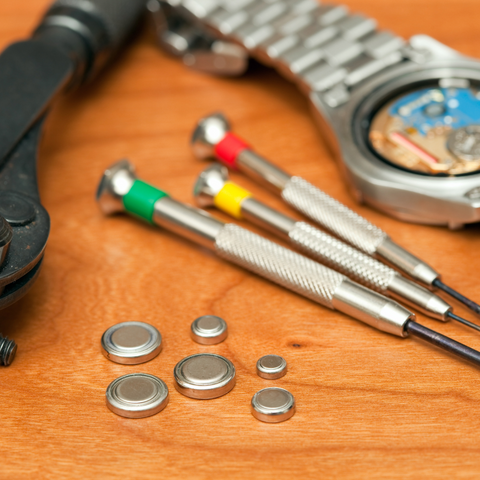outils pour changer une pile de montres