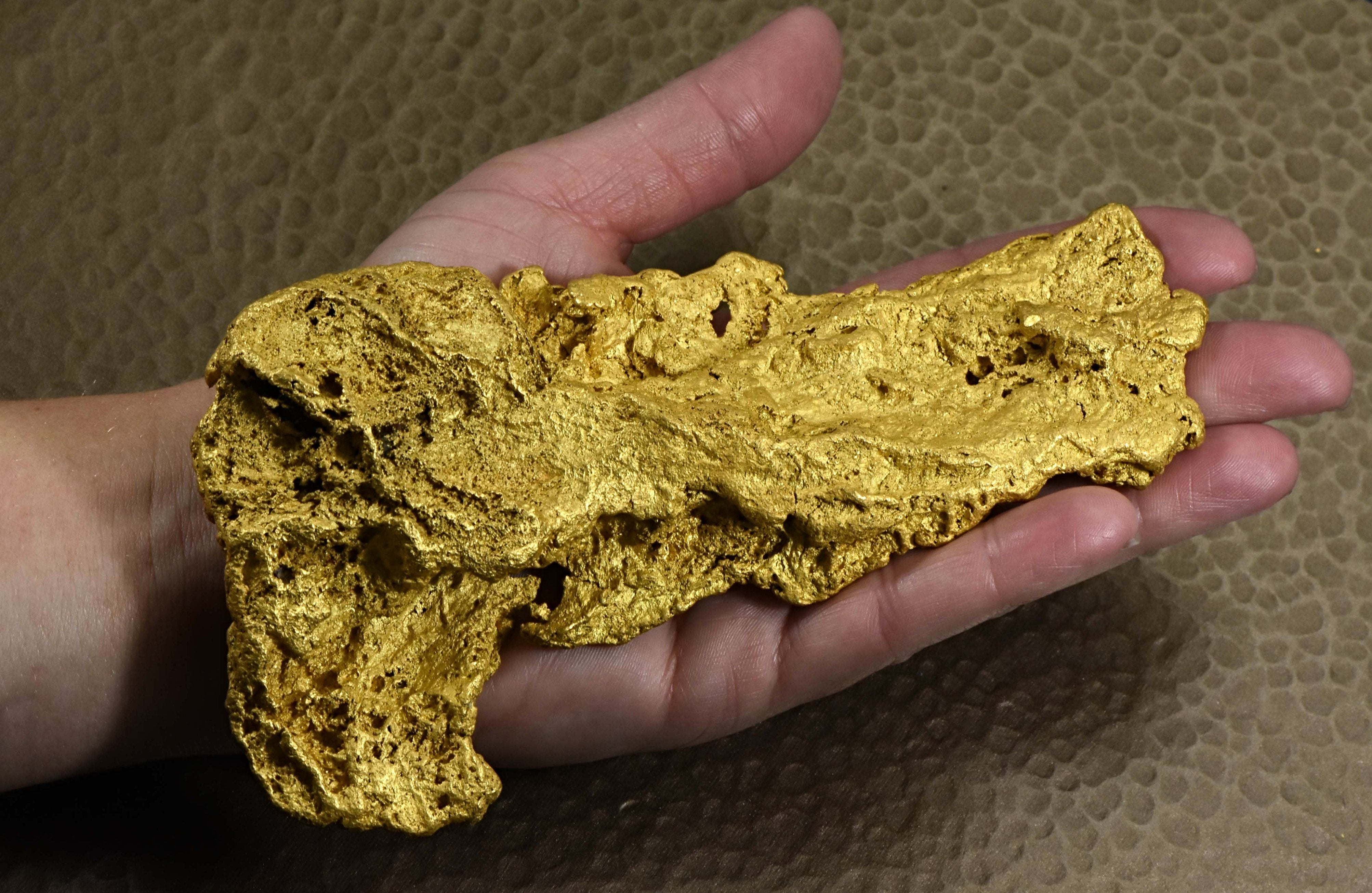 youtube video on big gold nuggets