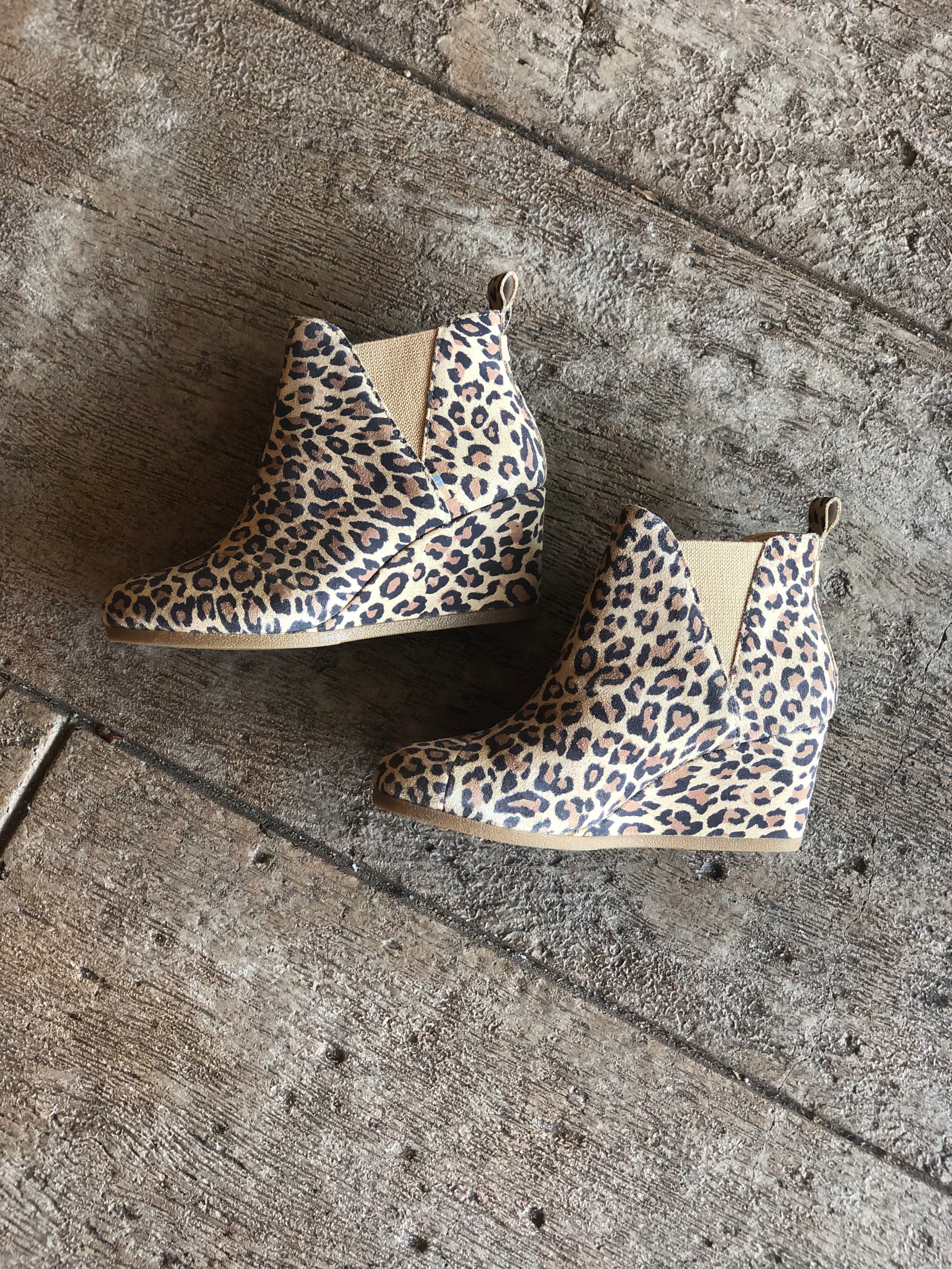 toms leopard wedge booties