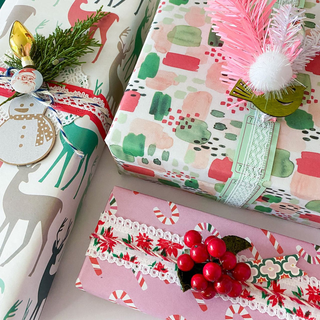 Cute Gift wrapping Idea with Upcycled Materials and Eco-Friendly Wrapping Paper