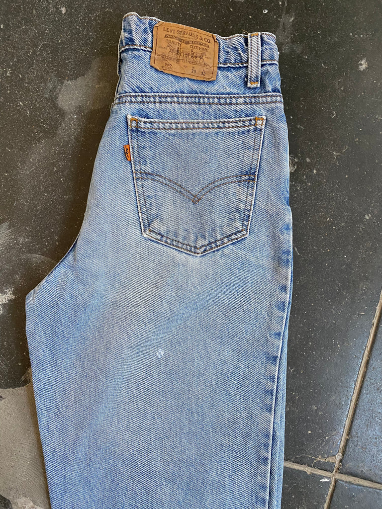 Levi's 550 Student Fit (29” W) | Mercy Vintage