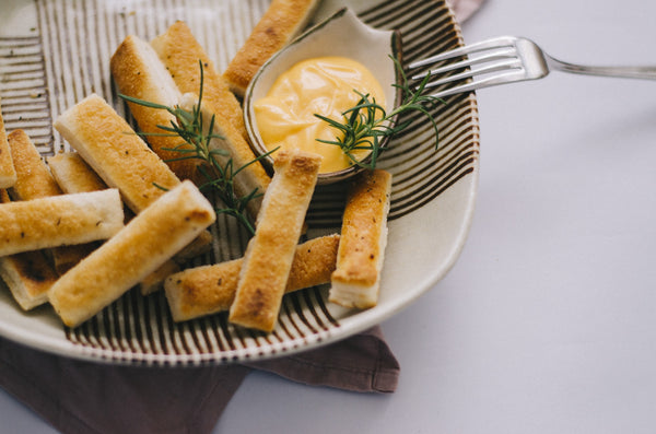 palitos de pan con sal ahumada