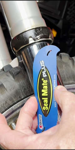 Seal Mate fixing leaking fork seal