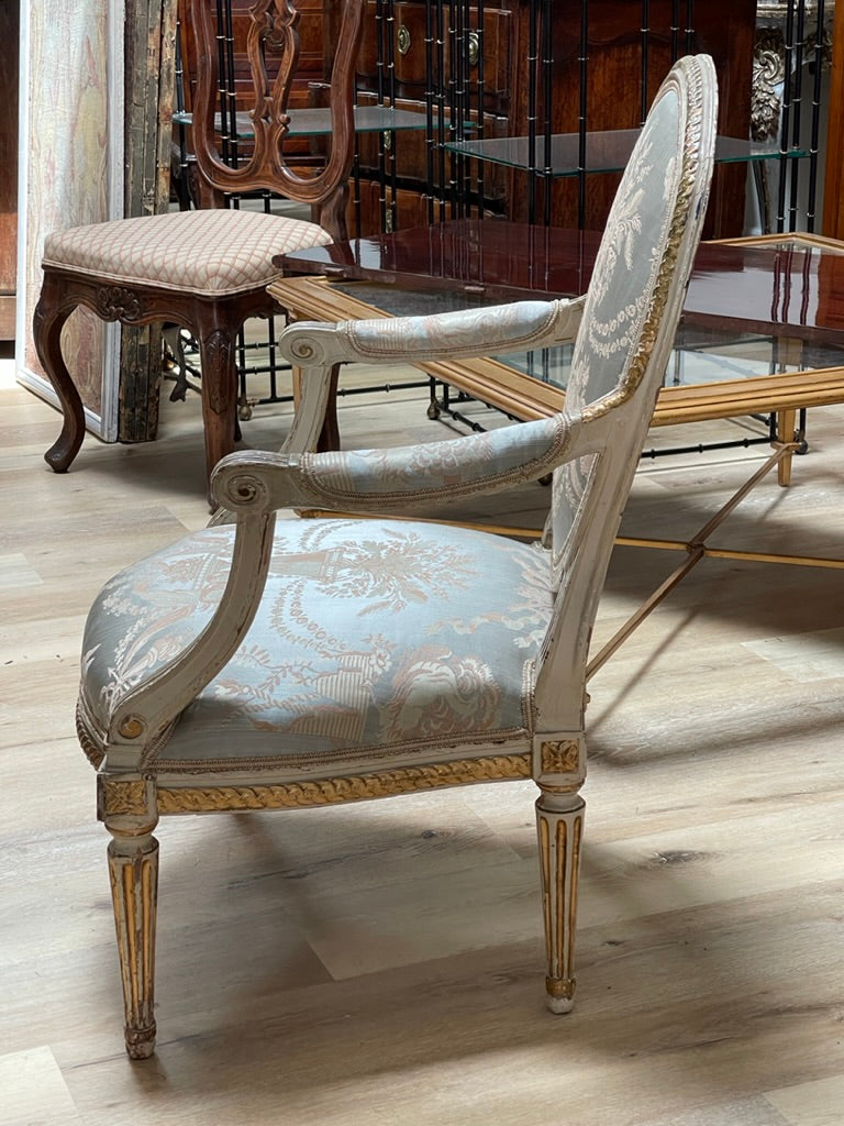 Michelangelo Glad Verlichten 18th Century French Louis XV Carved Gilt Wood Fauteuil Arm Chair - Helen  Storey Antiques