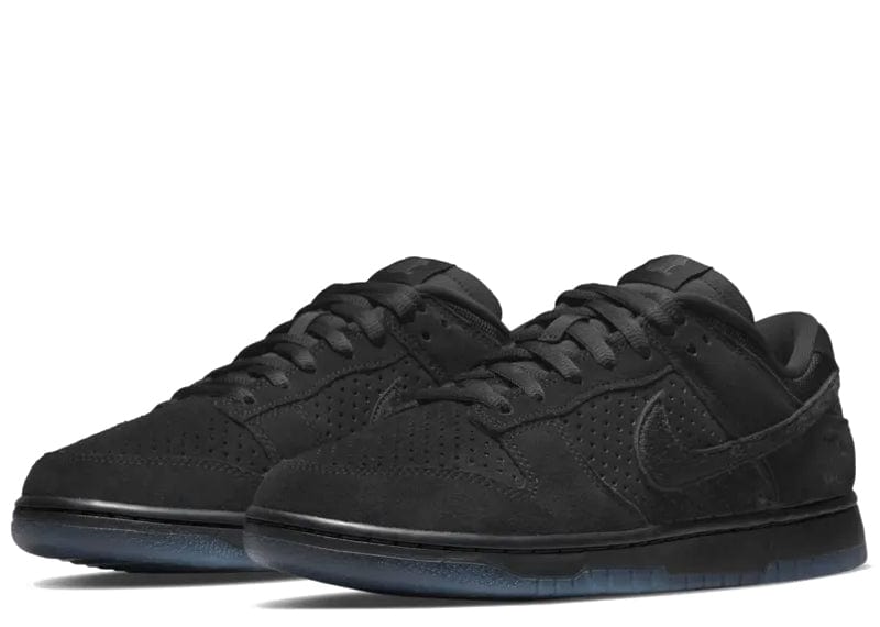 dunk low x undefeated 5 on it black