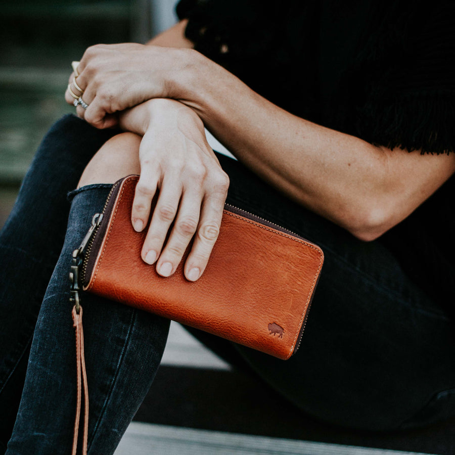 Madison Leather Crossbody Foldover Clutch | Dark Hazelnut