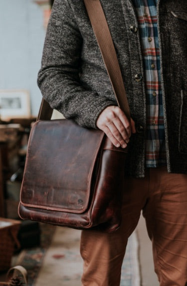 Maverick Men's Leather Clutch Wristlet Hand Bag