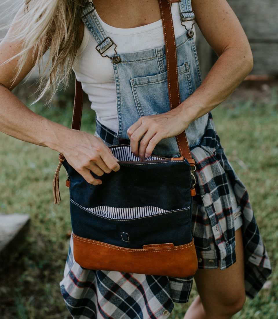 Madison Leather Crossbody Foldover Clutch | Dark Hazelnut