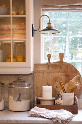 Vintage kitchen storage looks beautiful 