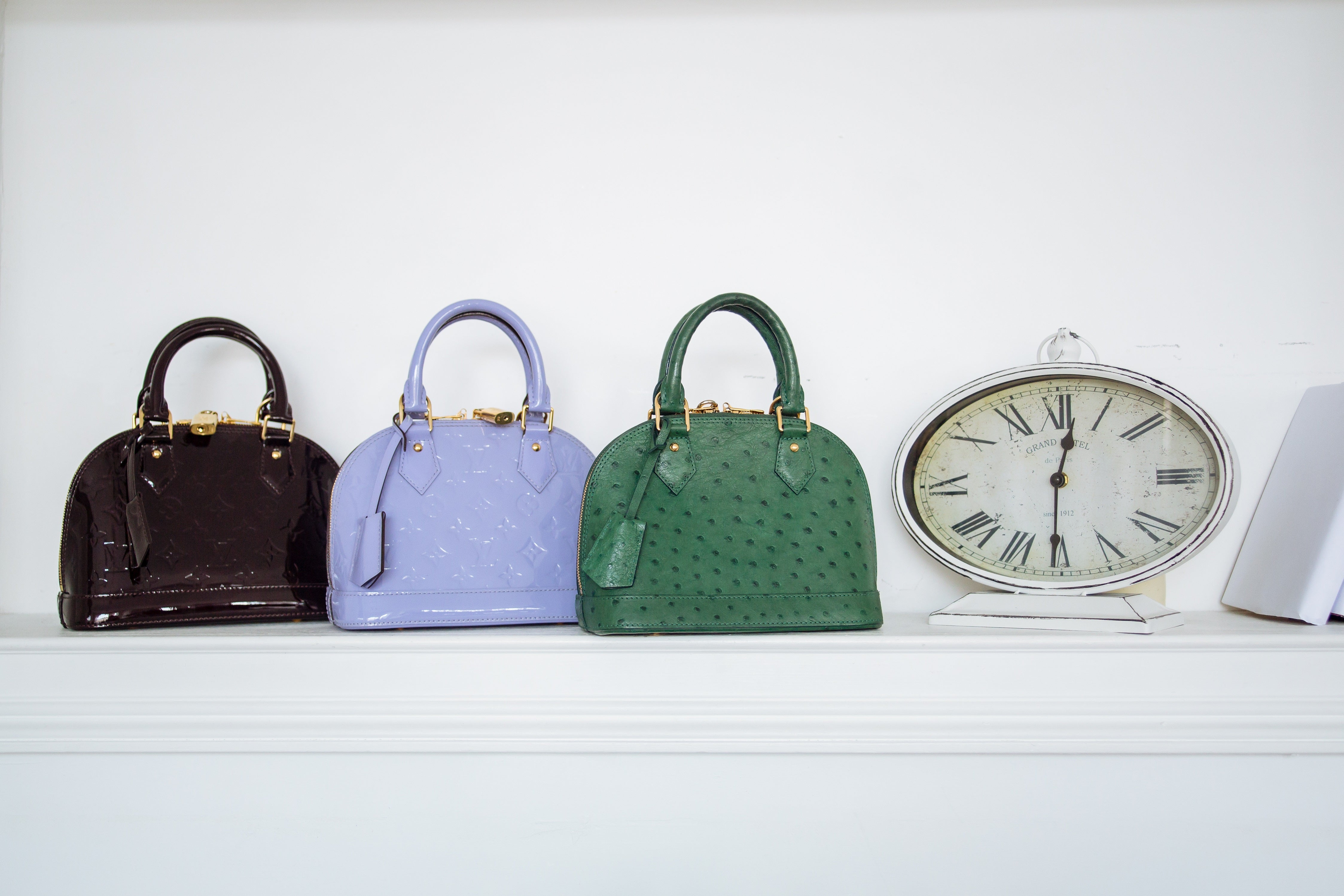 Bag Battles: Louis Vuitton Speedy Vs Louis Vuitton Alma - luxfy