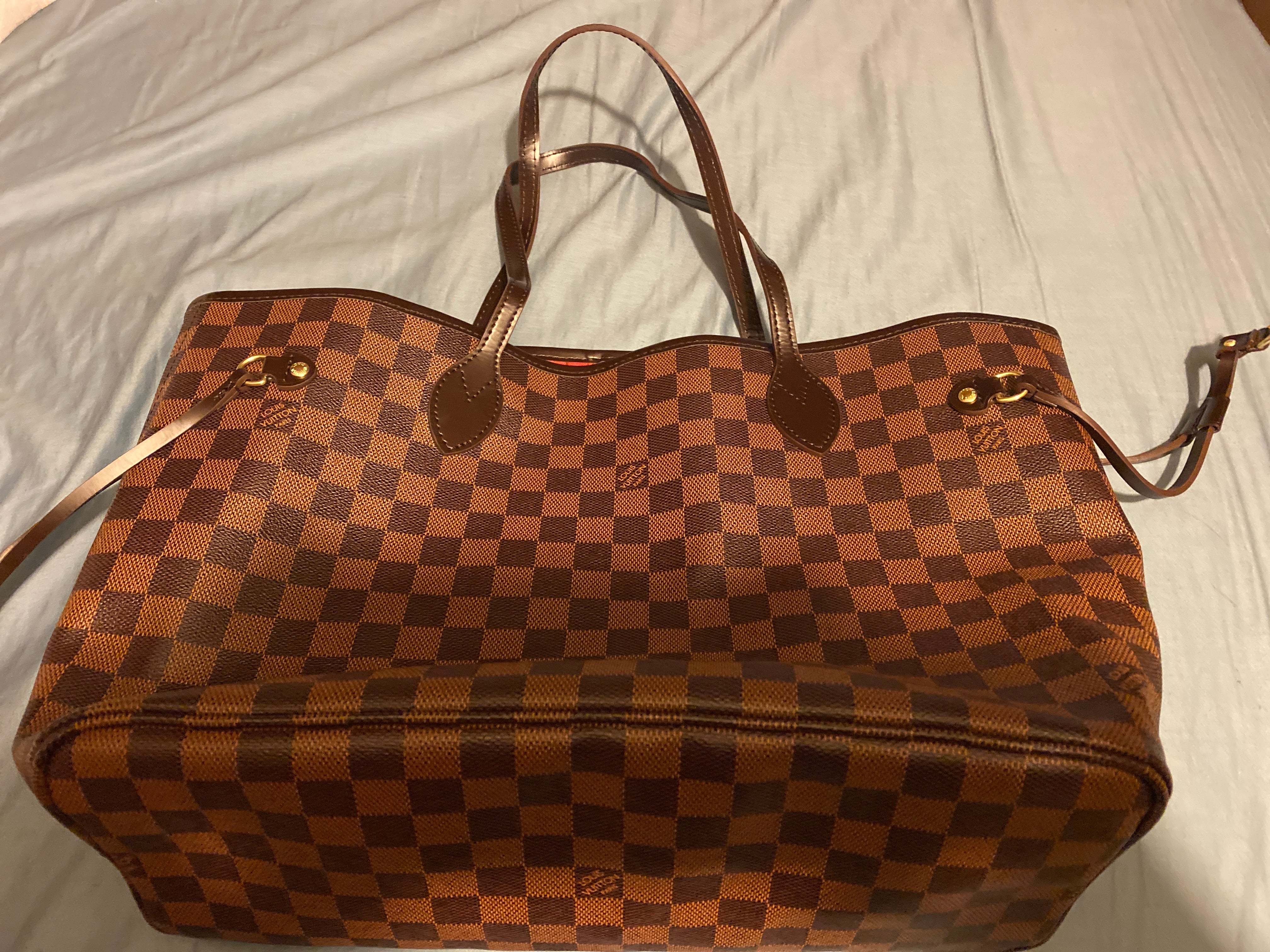Fake Louis Vuitton Neverfull vs Real: Important Details You Should Definitely Pay Attention To (With Photo Examples) Fake Neverfull Damier Ebene front view
