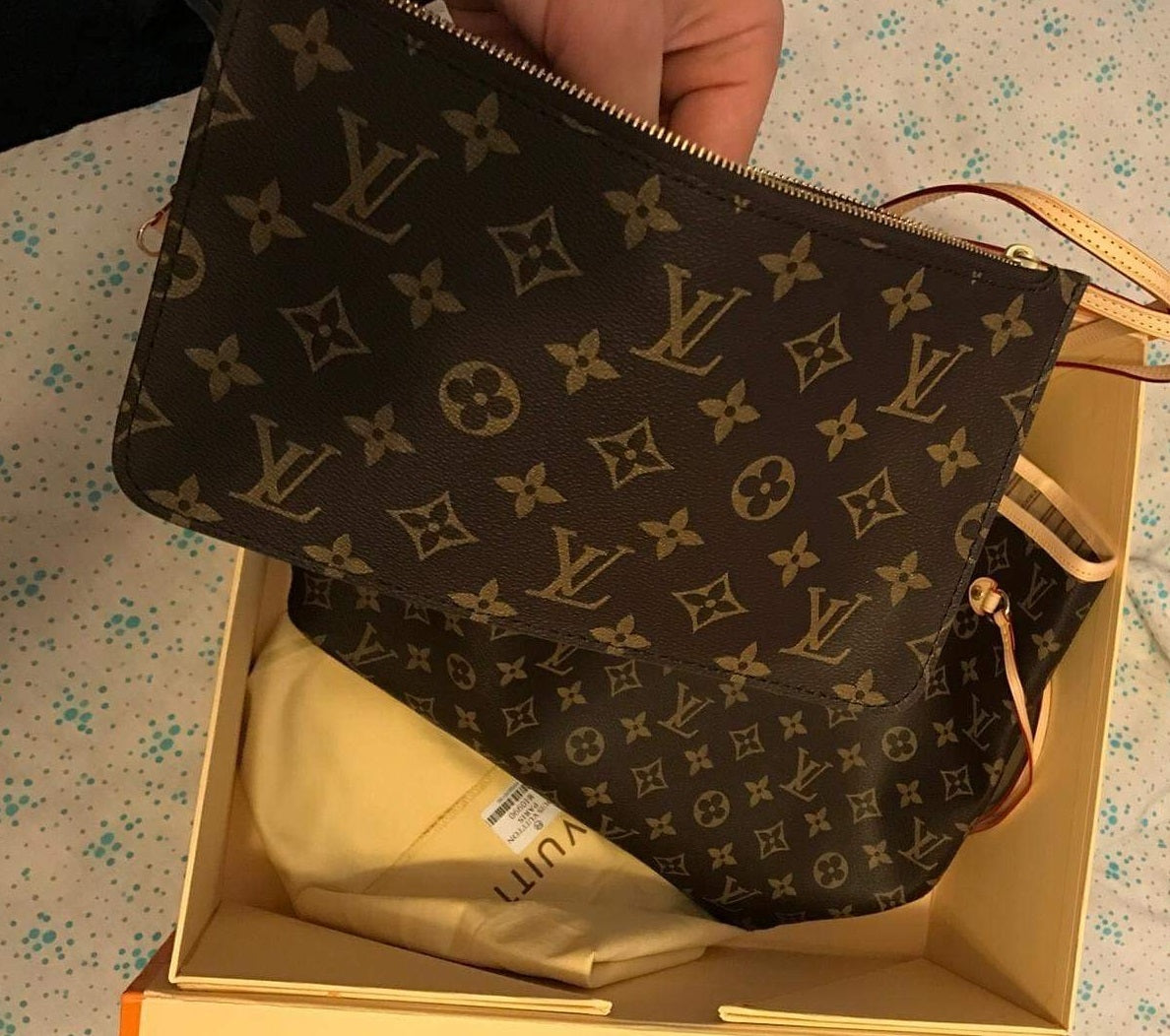 Fake Louis Vuitton Neverfull vs Real: Important Details You Should Definitely Pay Attention To (With Photo Examples) Neverfull Monogram Pouch