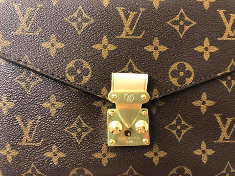 Before you Buy: Louis Vuitton Pochette Metis Common Issues / Cracking –  Bagaholic